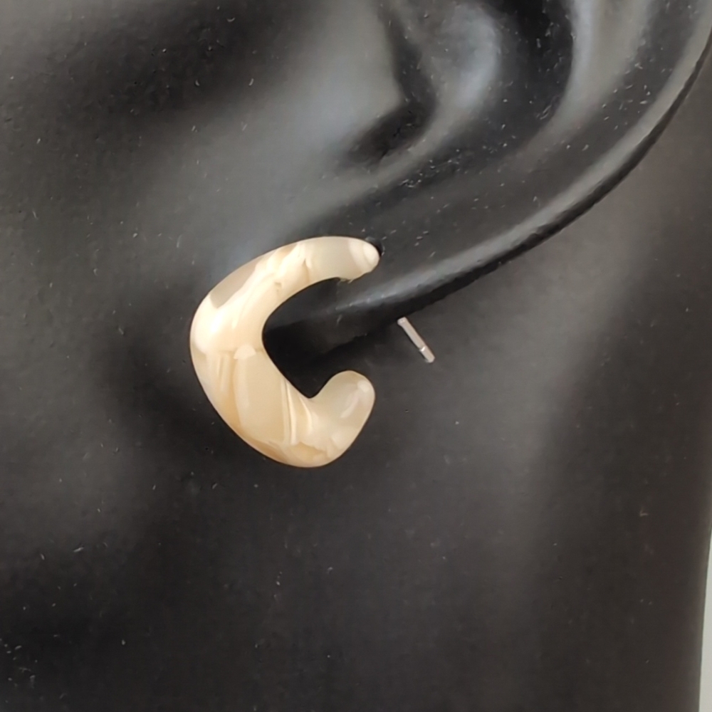 Angel Wings Earrings - cream
